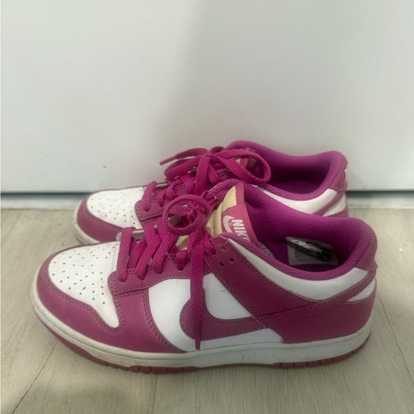 NIKE women’s dunks - LOW 6Y - Picture 7 of 7